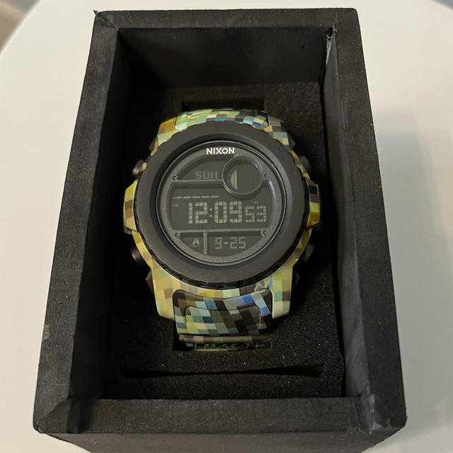 Nixon hotsell Super Unit Riffe Digi-Tek Camo Collection