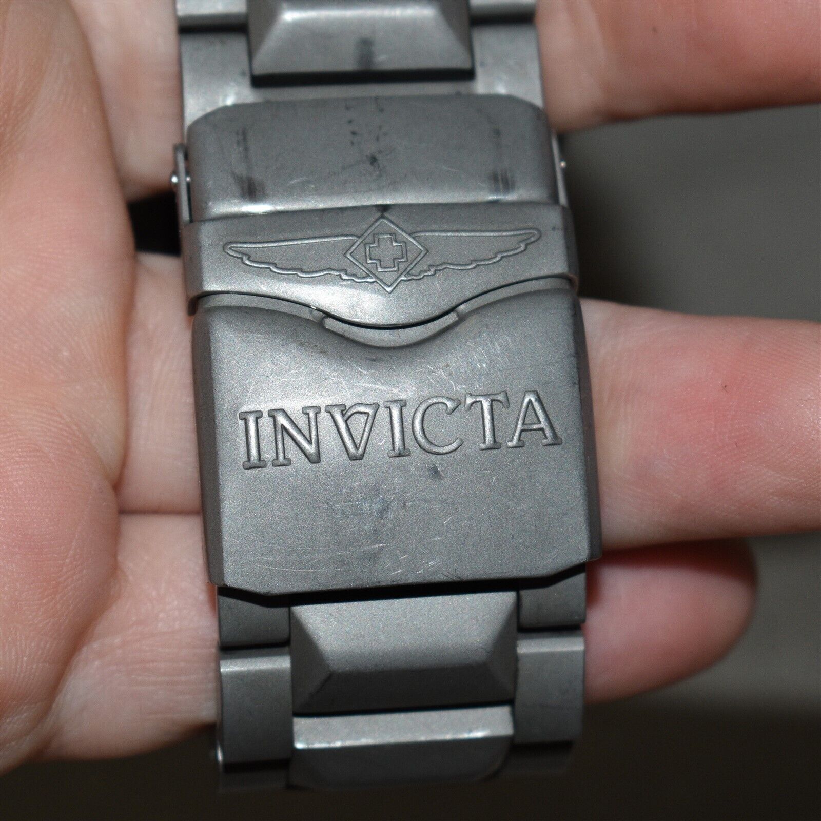 Invicta 25044 sale