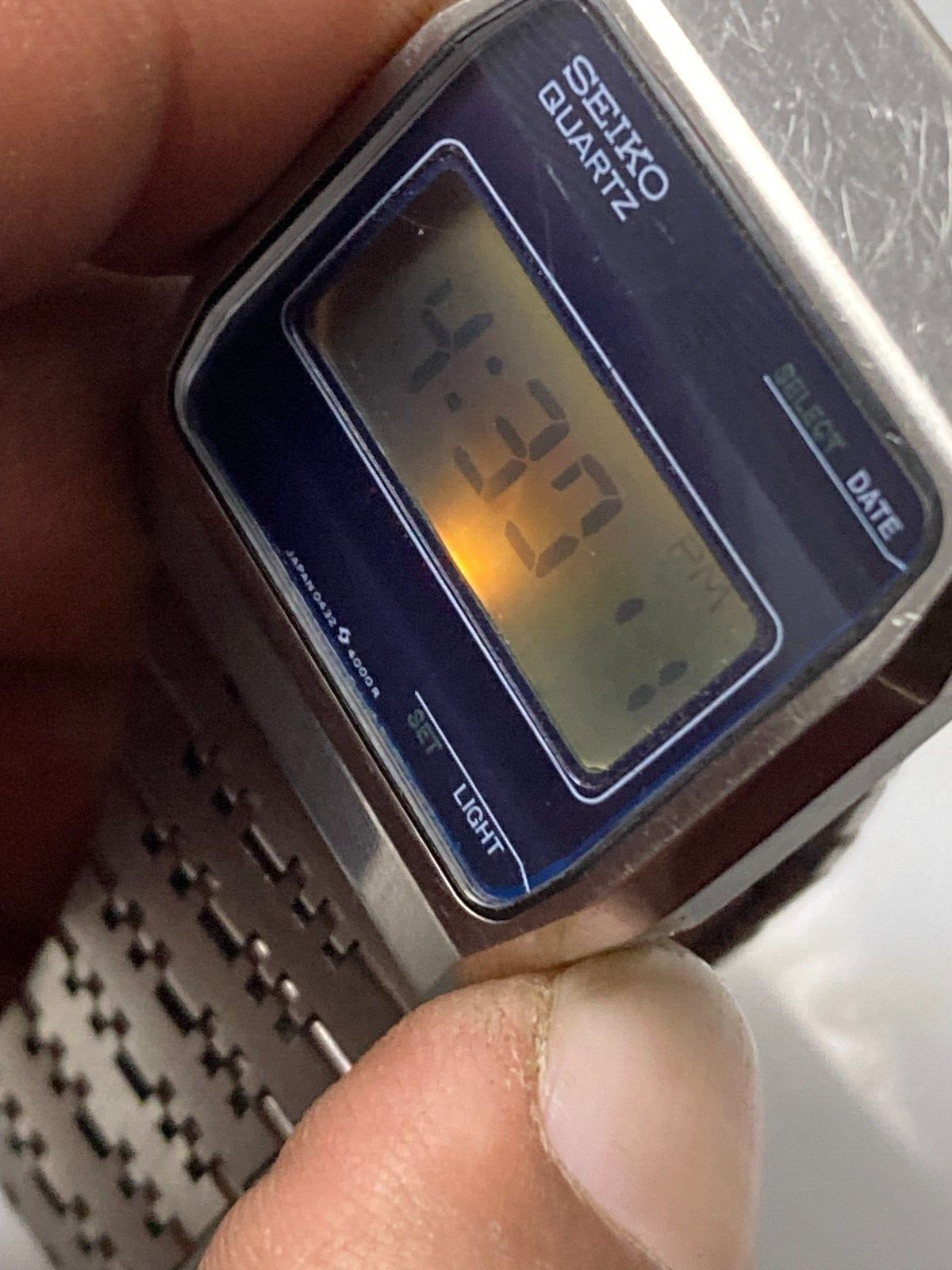Vintage Seiko 0432-4000 LCD Digital Quartz Men's Wristwatch