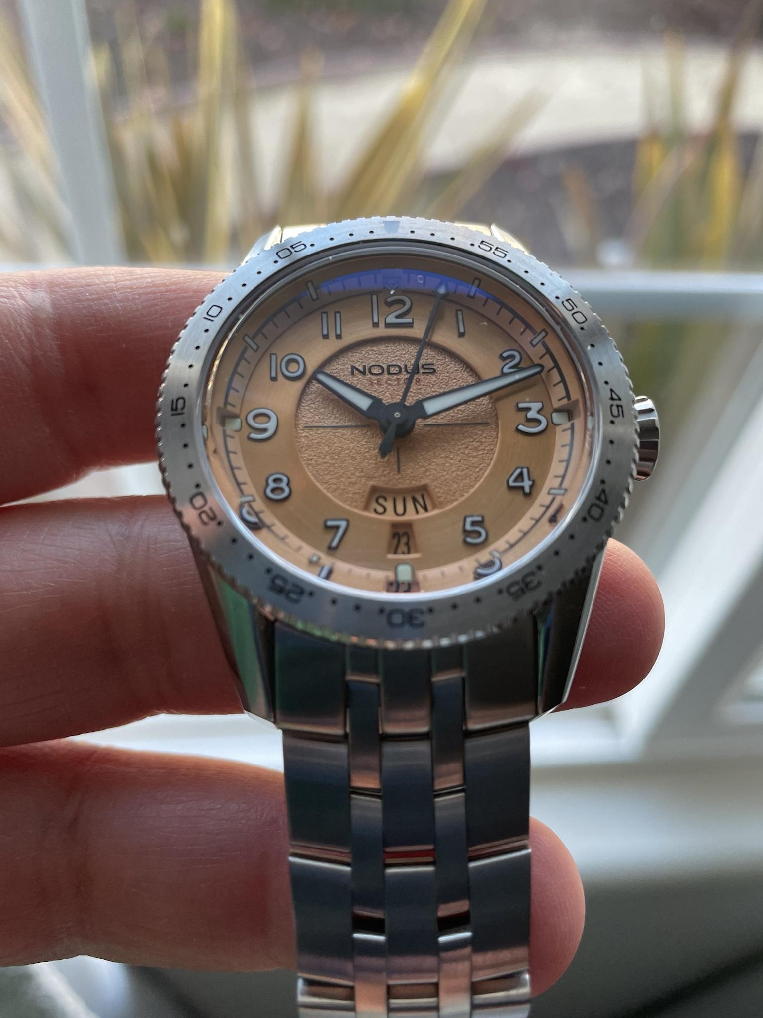 Nodus Retrospect III Automatic Dive Watch - Salmon Sky | WatchGecko