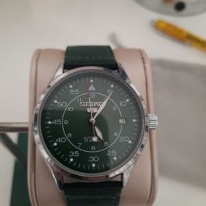 Seiko Green Face Automatic 21 Jewels 4R358 | WatchCharts