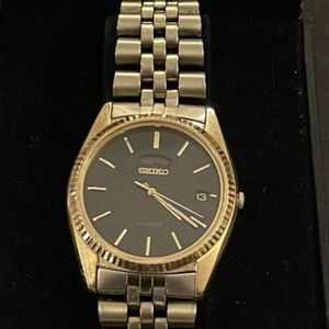 Seiko Men's Quartz 7n43-8110 Gold Tone Black Face Vintage