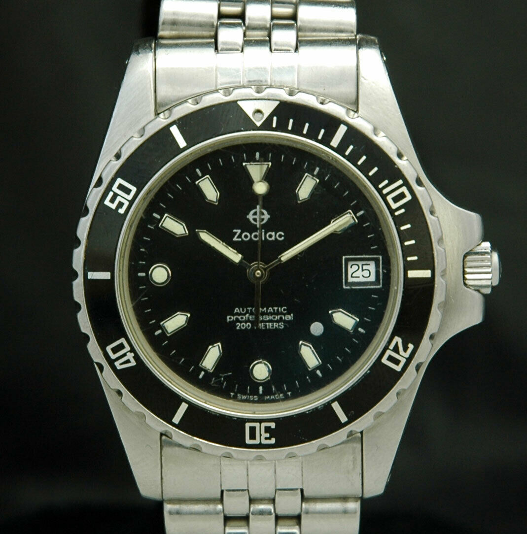 ZODIAC AUTOMATIC PROFESSIONAL DIVER Mens WATCH Rare Silver Dot