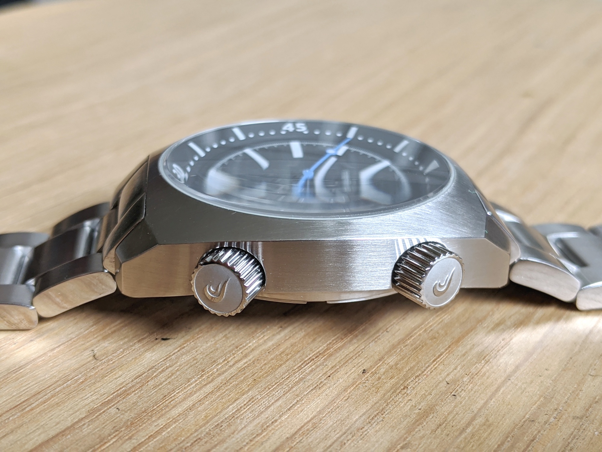 UNIQUE社【PROMETHEUS55インチ】 WTS] Prometheus Sea Lion Dual-Crown Diver | WatchCharts Marketplace
