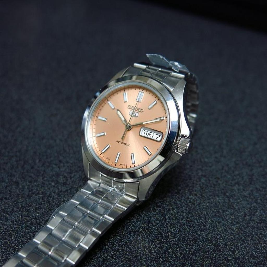 For sale Seiko 5 with rare SNXA11 Salmon dial brand new with box