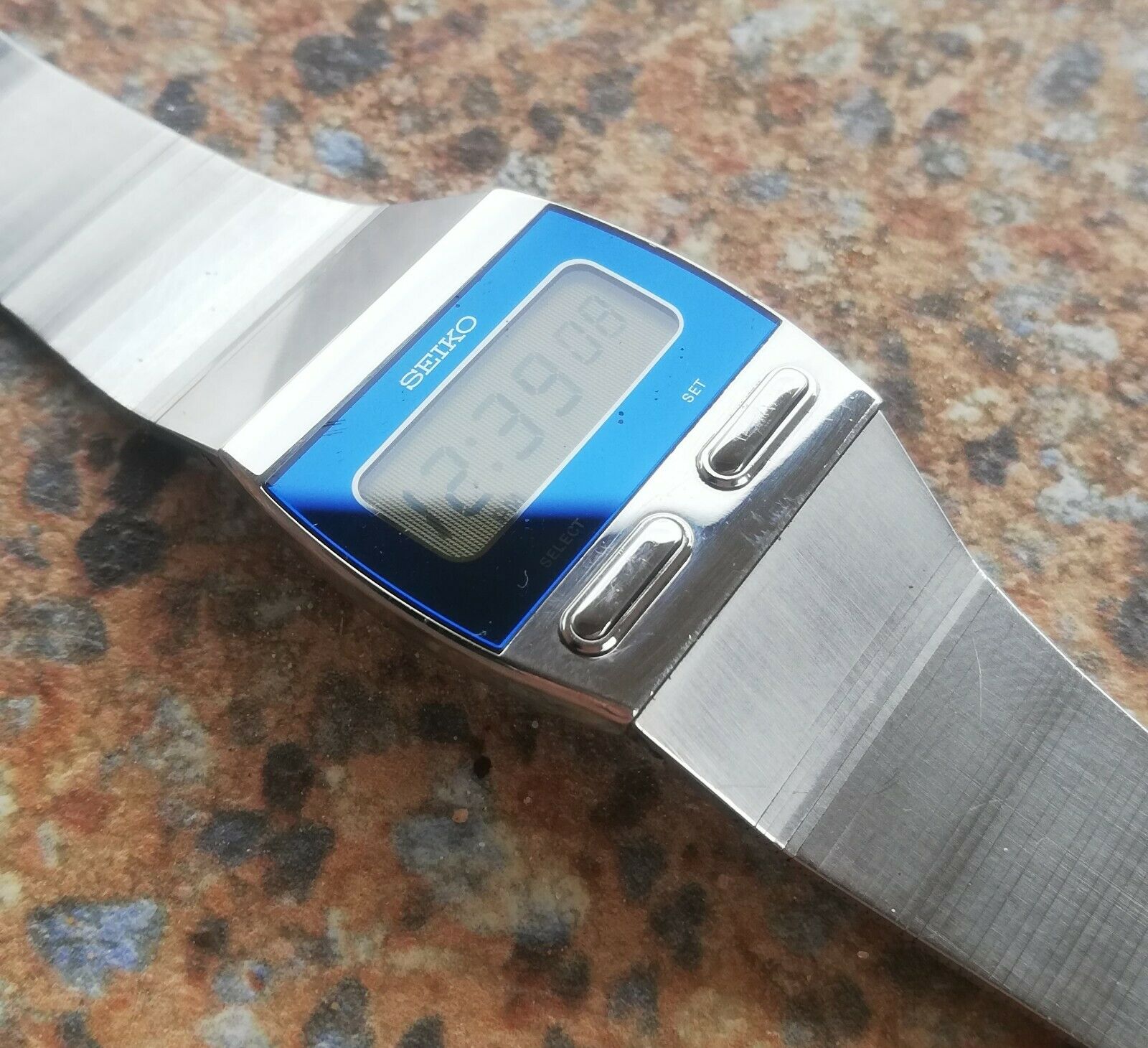 SEIKO セイコー F231-4000 クォーツ 純正ベルト ヴィンテージ セイコー F231-4000 ゴールド デジタル クォーツ 純正ベルト