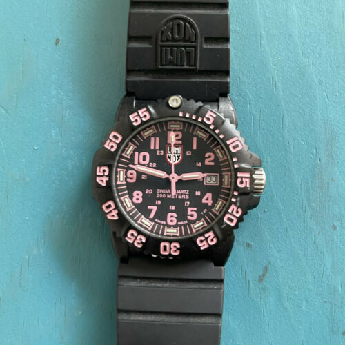 Luminox Series 7050 Ladies Pink And Black Dive Watch New