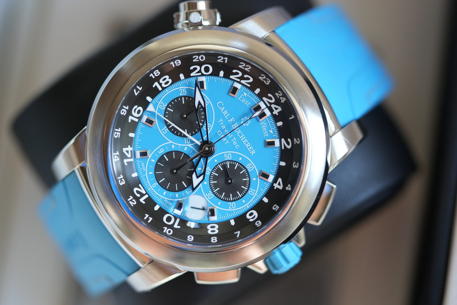 FS Mint Carl F. Bucherer 00.10620.08.53.02 Blue Patravi TravelTec