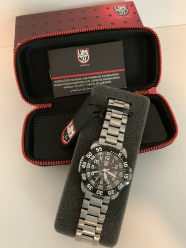 Luminox on sale 3152 stainless