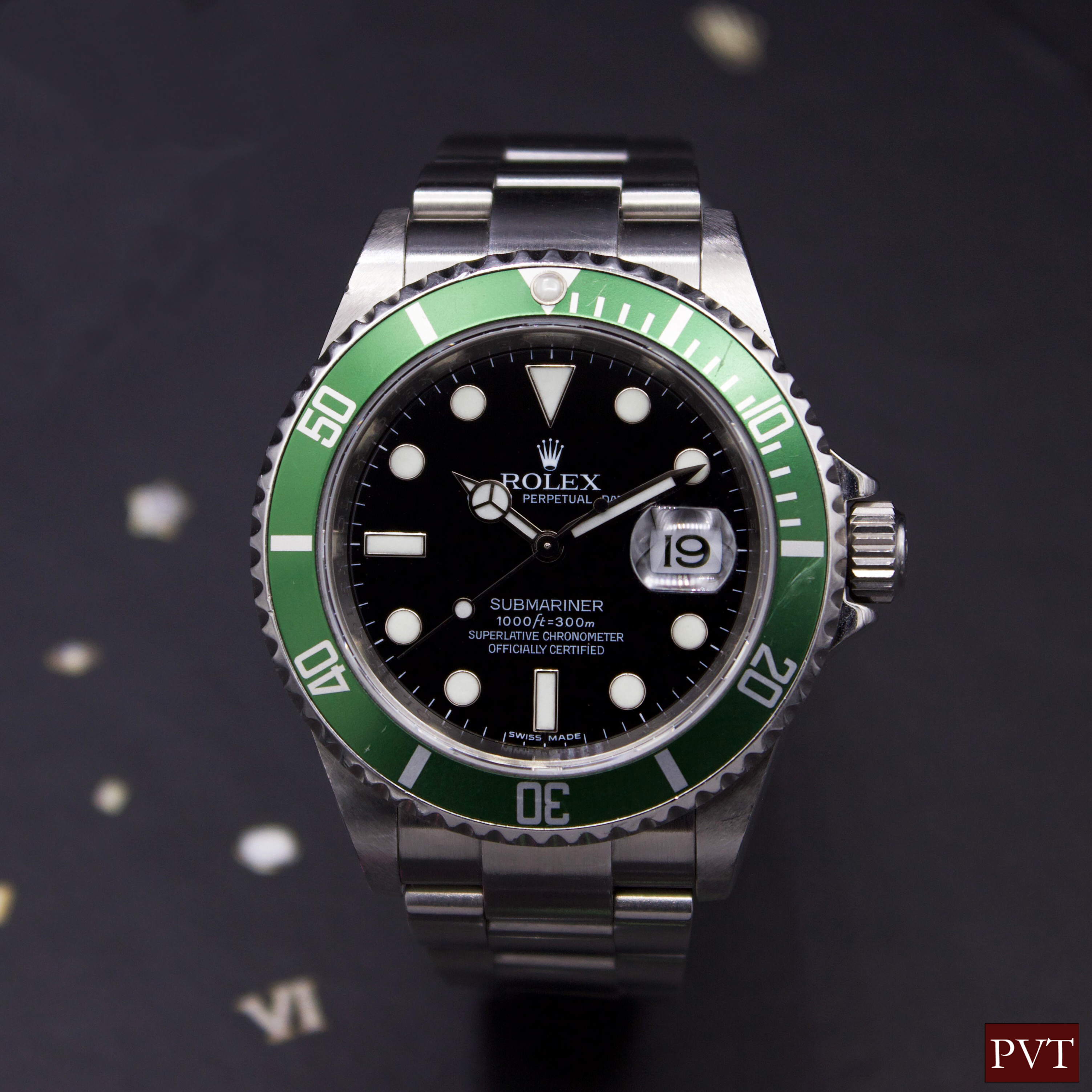 WTS 2009 Rolex Submariner Date 16610LV Excellent Condition With