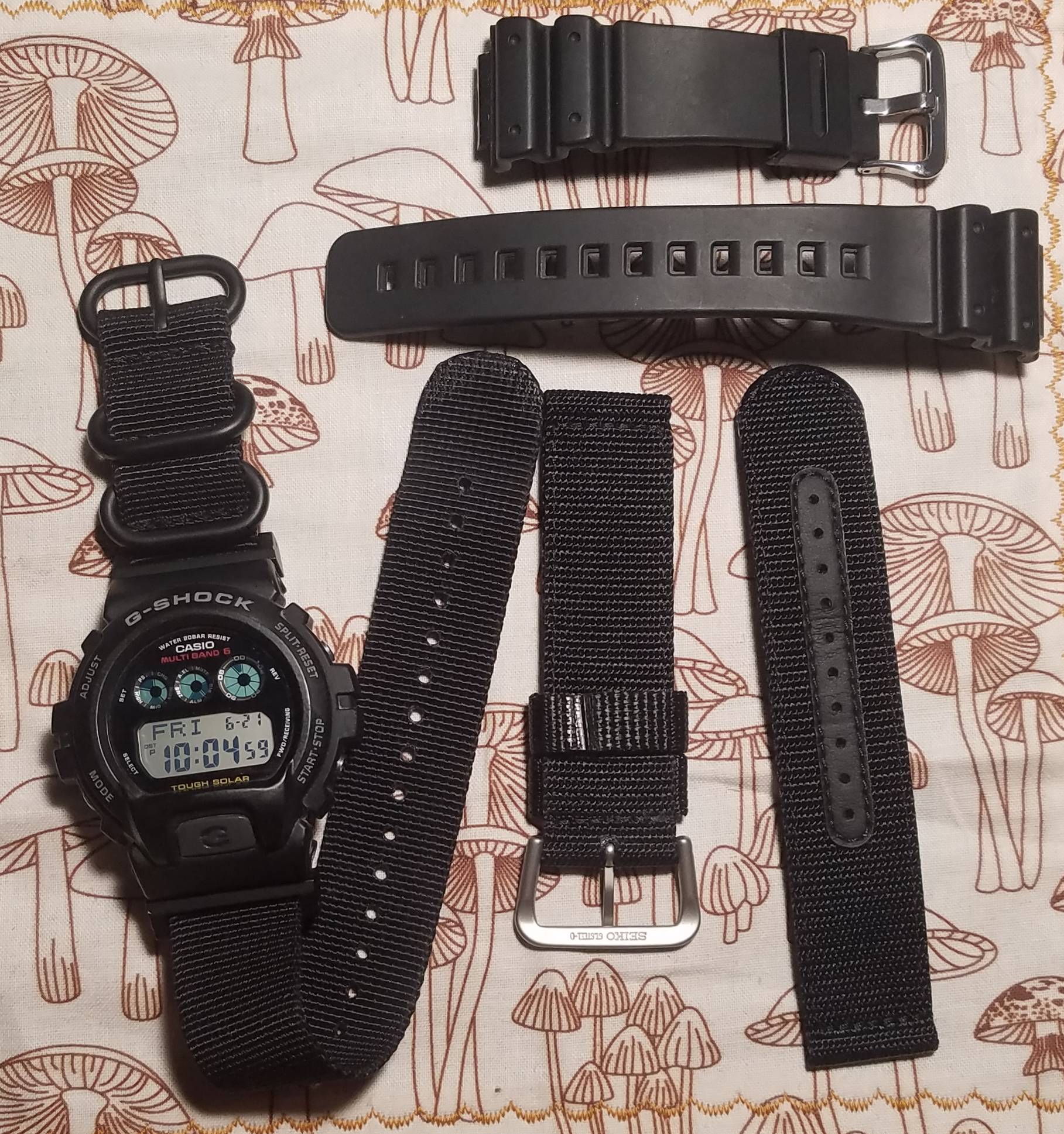 [WTS] Casio Gshock GW6900 + Extras, 20mm Natos, skx007/009 Bracelets