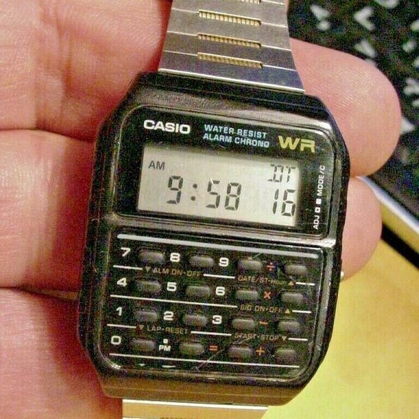 VINTAGE CASIO DIGITAL LCD ALARM CHRONO Calculator MEN Watch 437 53W