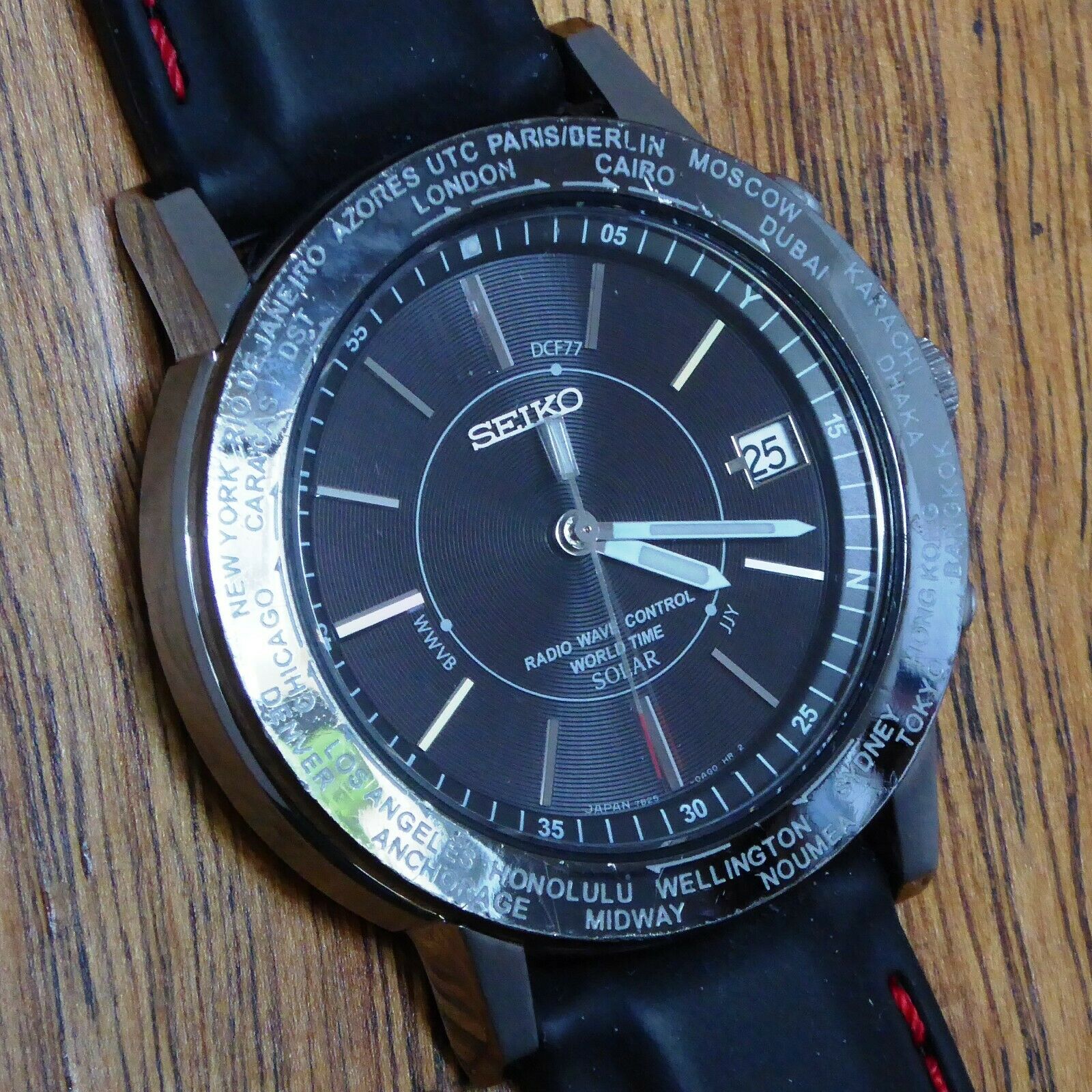 SEIKO SOLAR RADIO CONTROL WORLD TIME. 7B25 0AE0. SAPPHIRE. SCREW