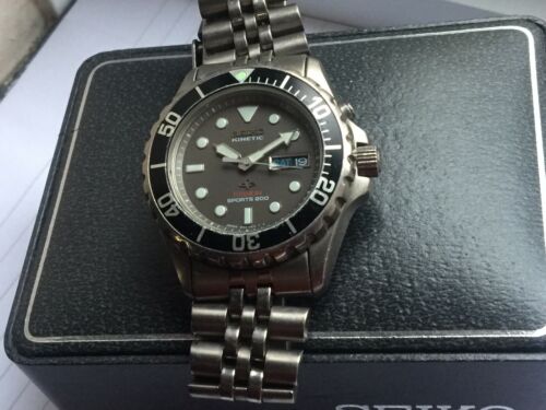 SEIKO VINTAGE KINETIC SPORTS 200 TITANIUM-5M43-OB30-RARE