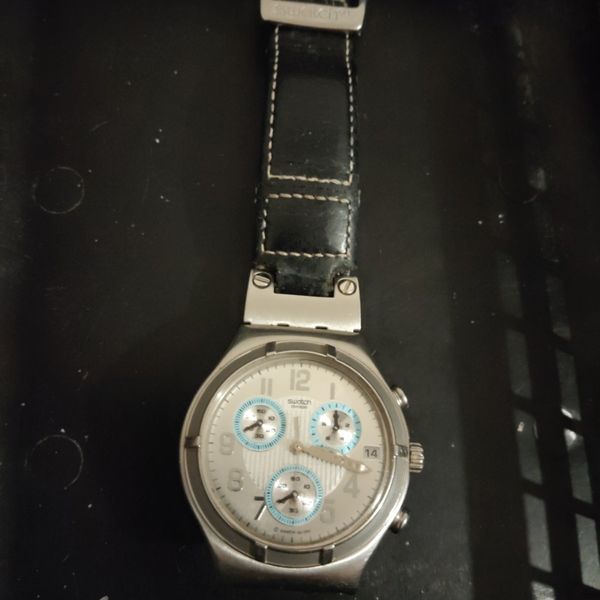 Lot De 12 Montres Dames Piles à Changer - Neuf Avec Défauts, Quartz, Jamais Portées Pour La Plupart