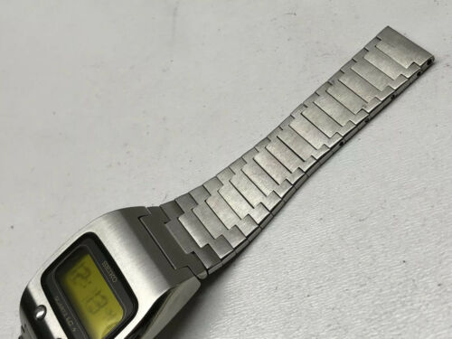 NOS Japanese SEIKO 0624 5000 LC Quartz LCD Digital watch