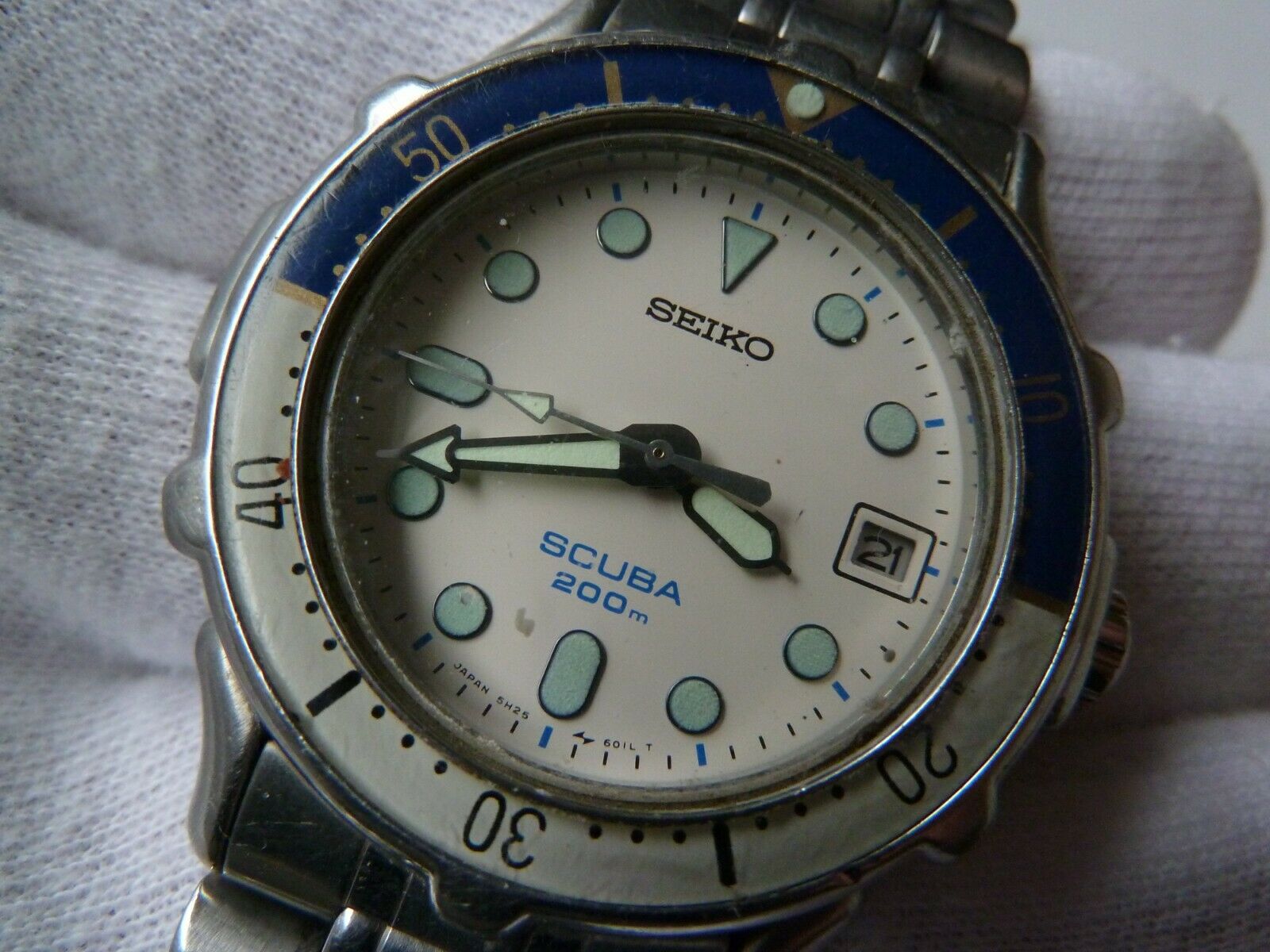 VINTAGE SEIKO SCUBA 200M 5H25-6050 DIVE WATCH. WORKING CONDITION