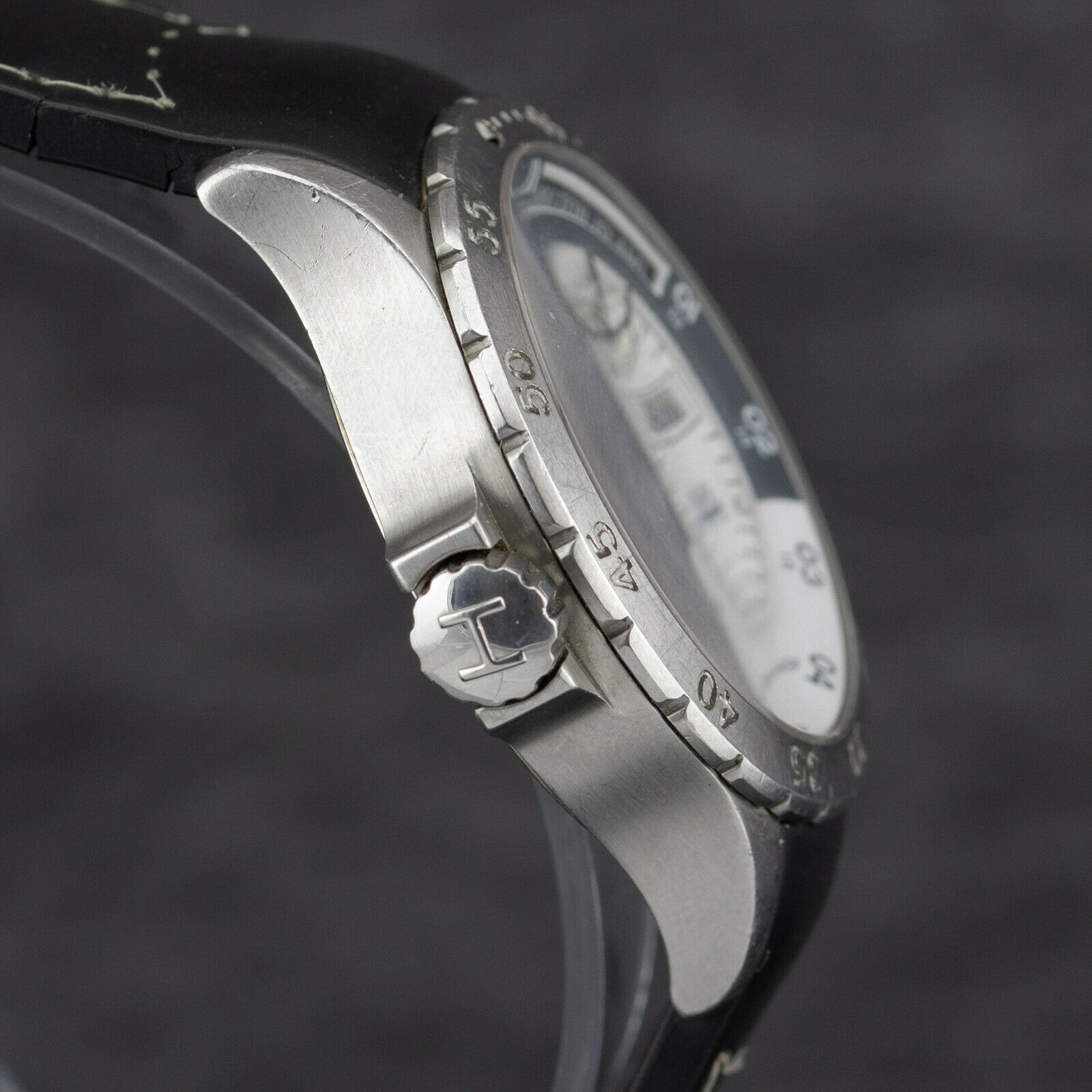 Hamilton Khaki Navy GMT H745510 - 200m WR - Swiss Made - Sapphire 