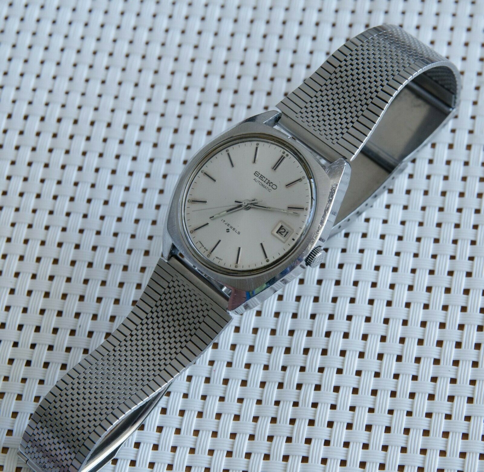 Seiko 6118-8010 Japan Vintage Automatic Mechanical Wrist Watch Men 1970's  Steel | WatchCharts