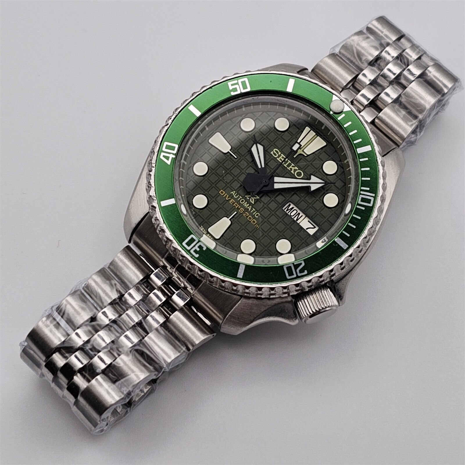 2bb0d78e-71fc-488b-974f-