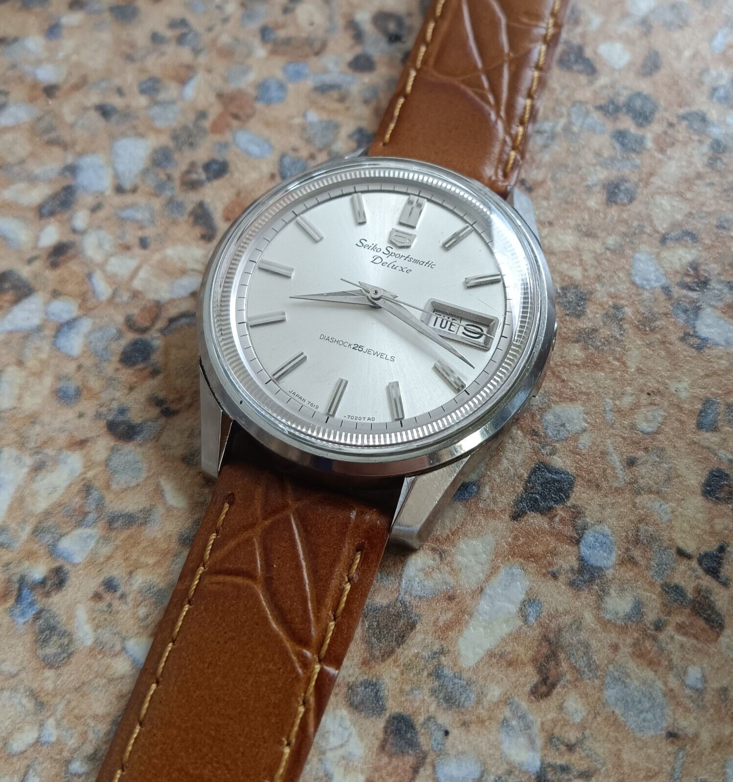 Vintage Seiko 5 Sportsmatic Deluxe 25 Jewels 7619 7010 July 1965