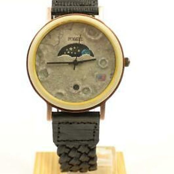 ESTATE Vintage RARE Fossil BW-6726 Moon Landing Face Watch  display picture 1