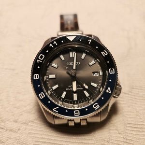 Vintage 1988 SEIKO Quartz Diver watch [SCUBA 200m] 5H25-6030