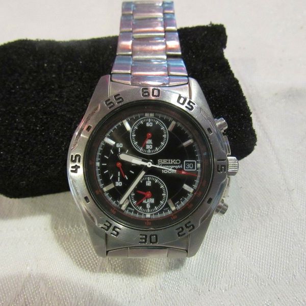Seiko 7T82-00D0 Stainless Steel Chronograph Watch F110 | WatchCharts
