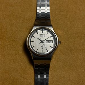 時計 SEIKO 7N43-9080 QUARTZ KANJI DAY DATE s-l400.jpg