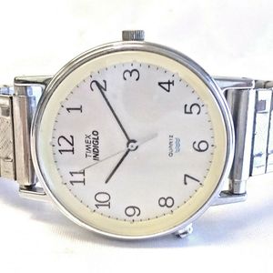 Vintage Timex Indiglo Quartz Watch Water Resistant Stretch Band 33mm Mens |  WatchCharts