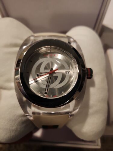 Gucci Sync Watch YYA82052. White, Red, and Green | WatchCharts