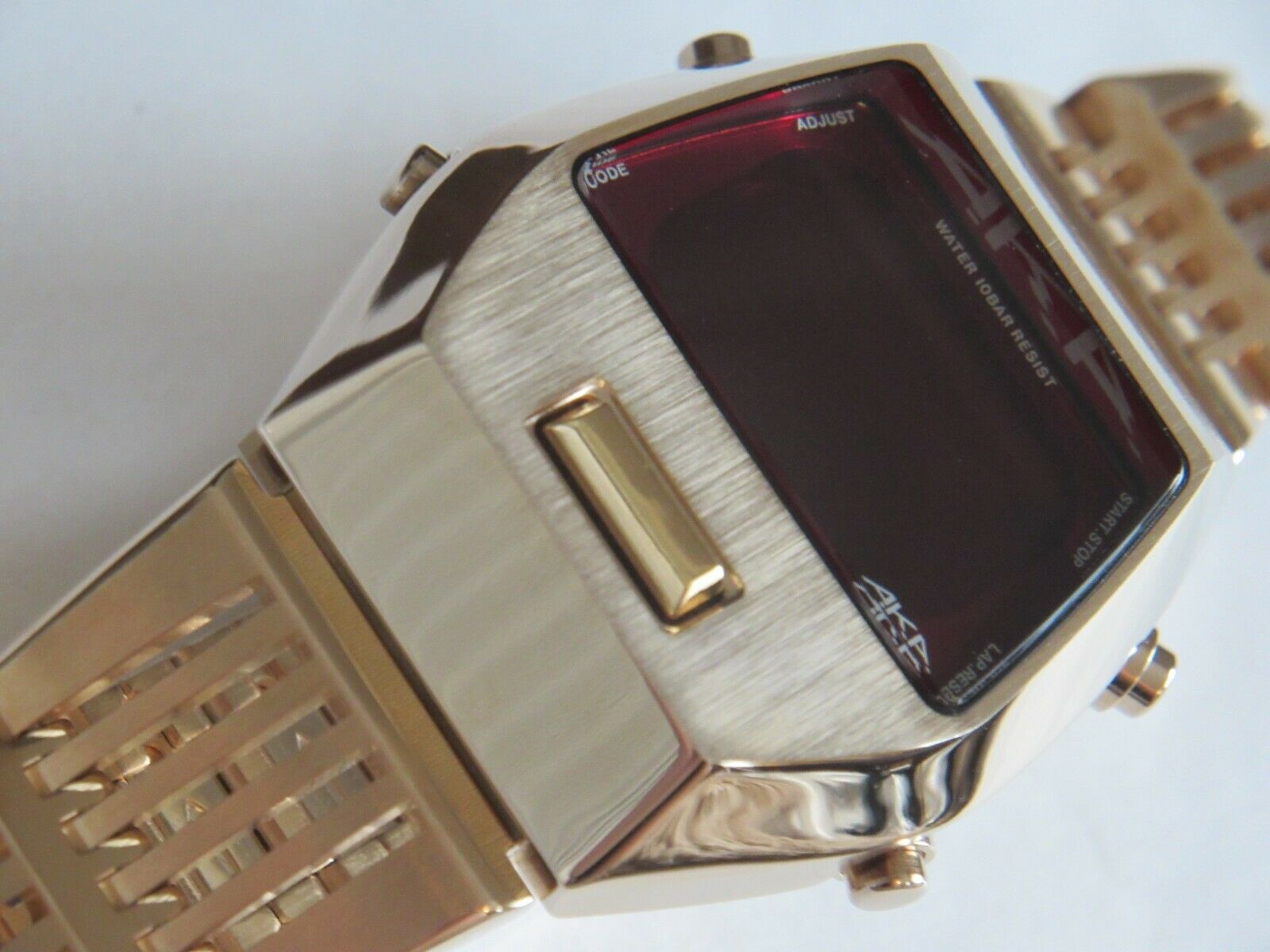 SEIKO ALBA AKA W670-4000 RED LED GOLD TONE WATCH LIMITED EDITION