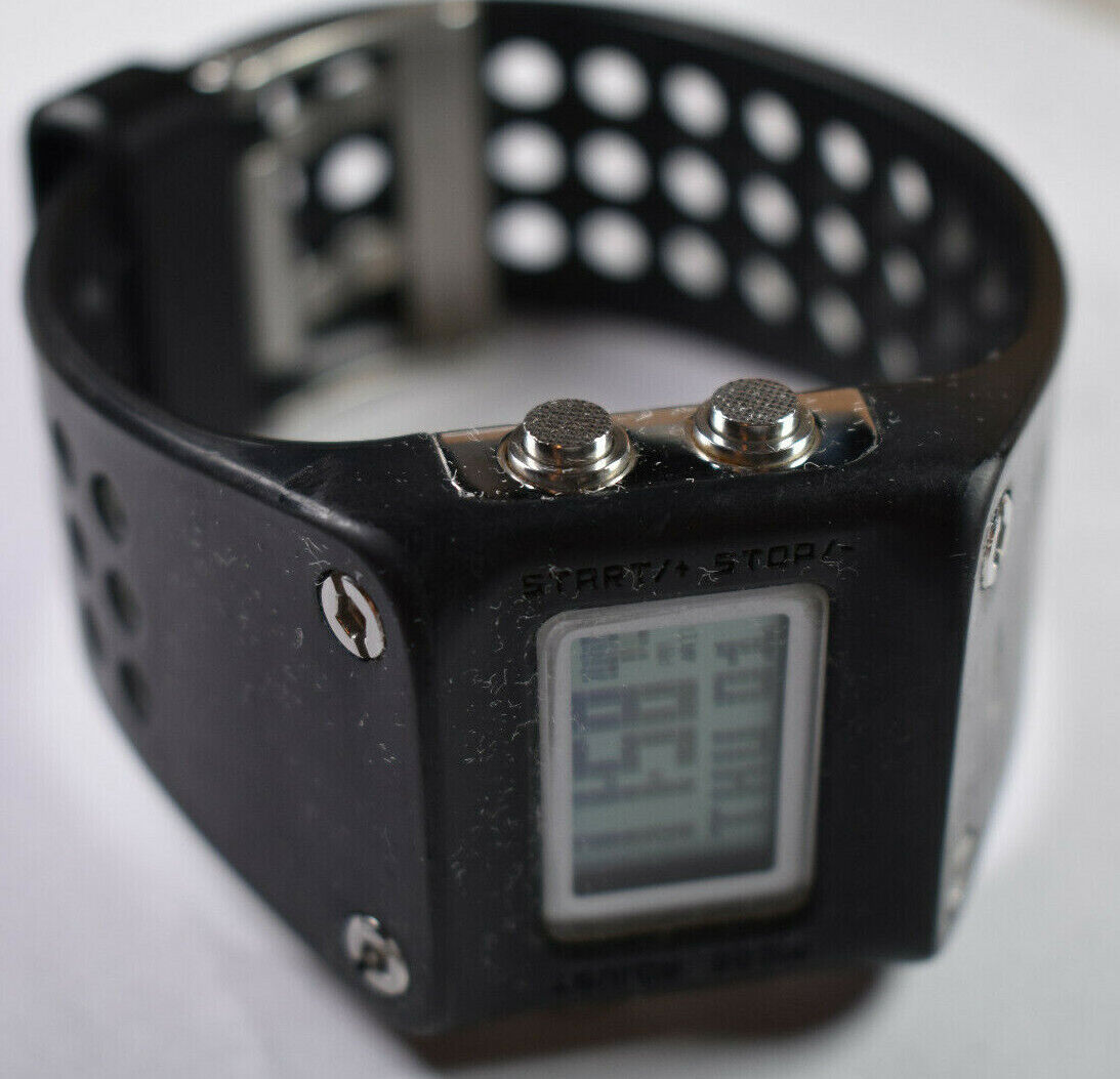 Nike Mettle Chisel WC0045 Sport Men's Black Digital Watch NEW 