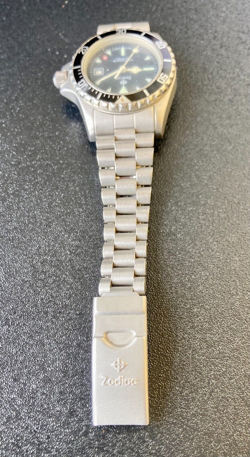 Vintage Zodiac Professional 200 m RED DOT 208.21.05 Ladies