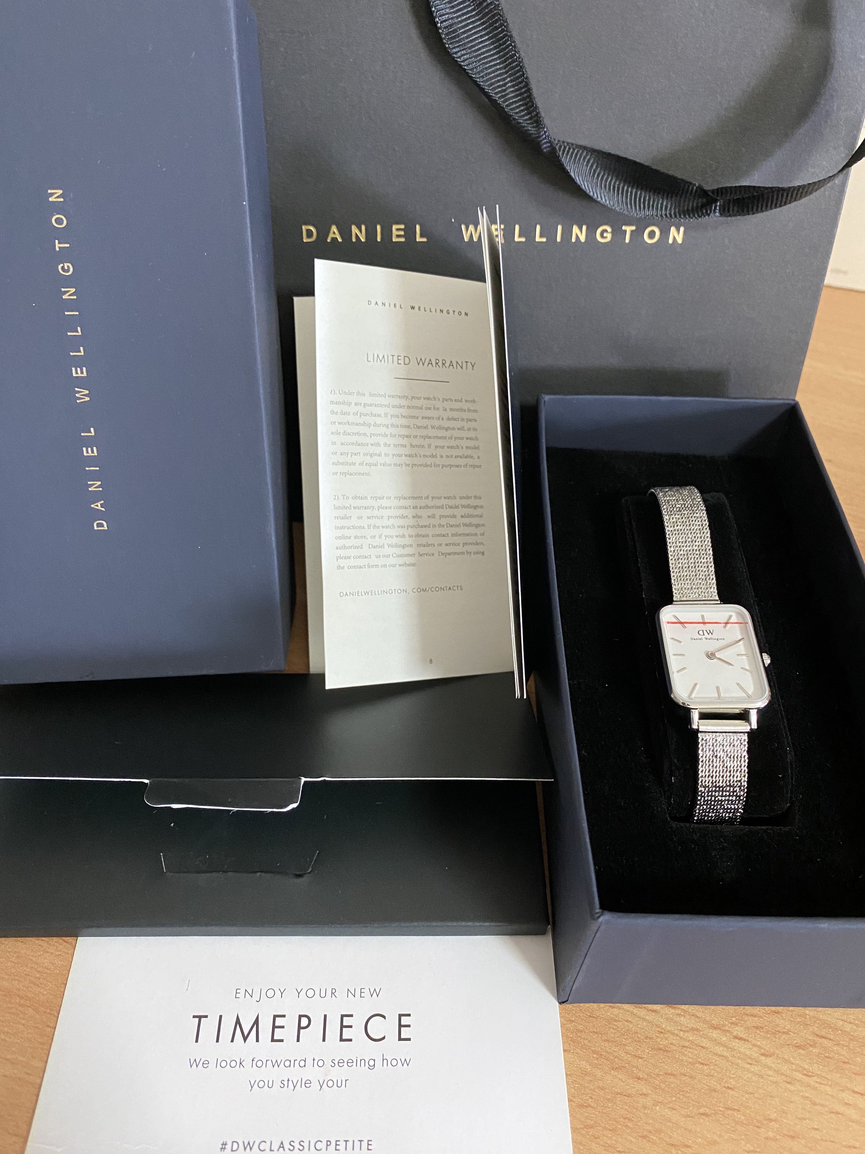 Daniel wellington hotsell authorized retailers