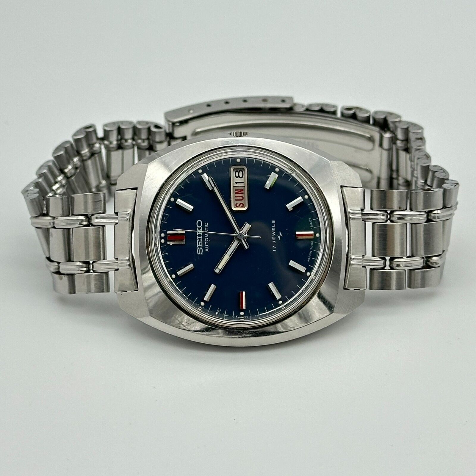 セイコー　ビンテージ Seiko Vintage Watch Automatic Original Bracelet 1972 cushion