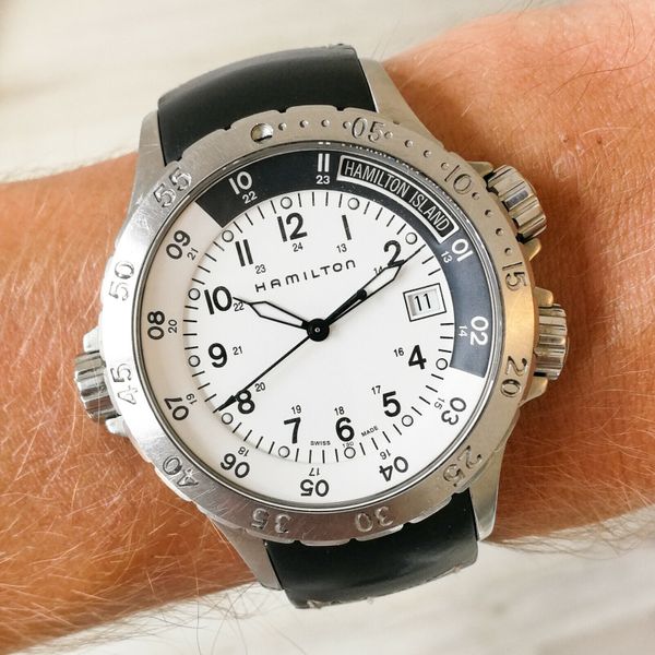 Hamilton Khaki Navy GMT H745510 - 200m WR - Swiss Made - Sapphire
