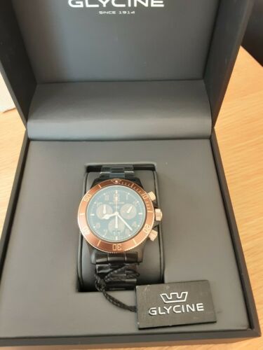 Glycine Combat Sub 200m Mens Swiss Made Quartz chronograph Watch