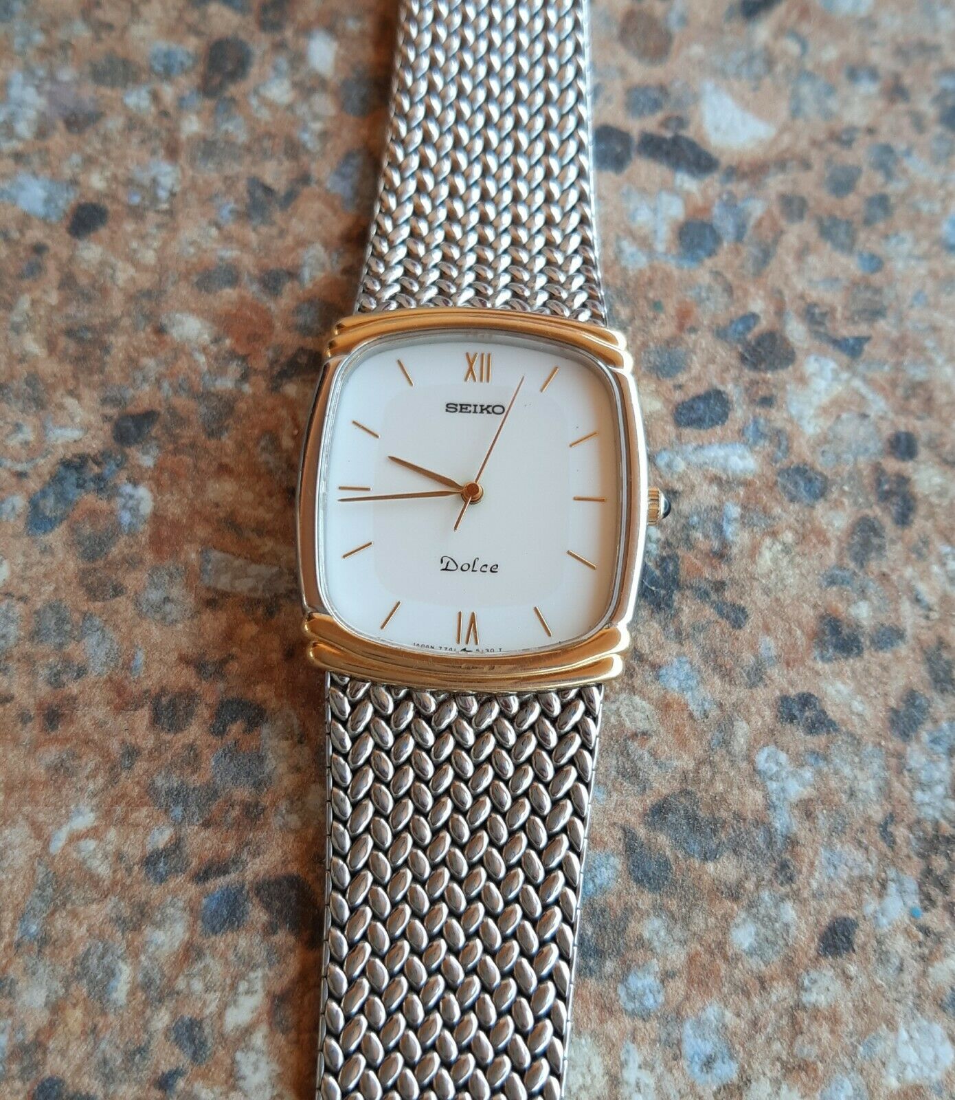 Vintage Seiko Dolce Quartz 7741 5110 February 1987 Dress Watch