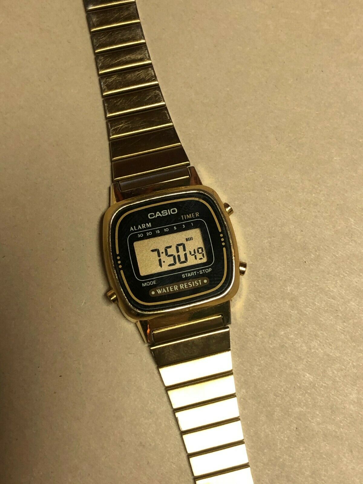 casio la670wa gold