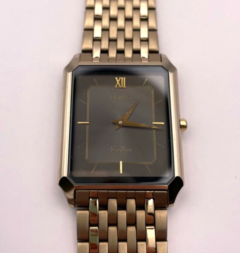 w054] Seiko Dolce Watch 8N40-5050 Mens Quartz New Battery