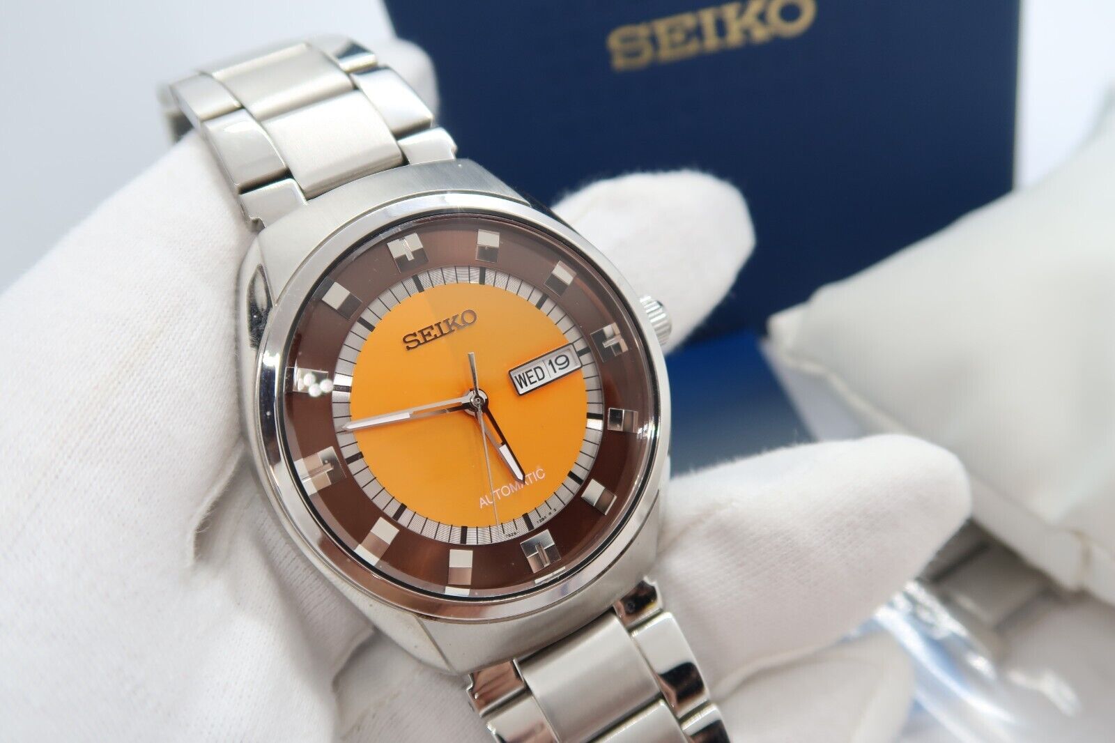 SEIKO 7S26-04L0 