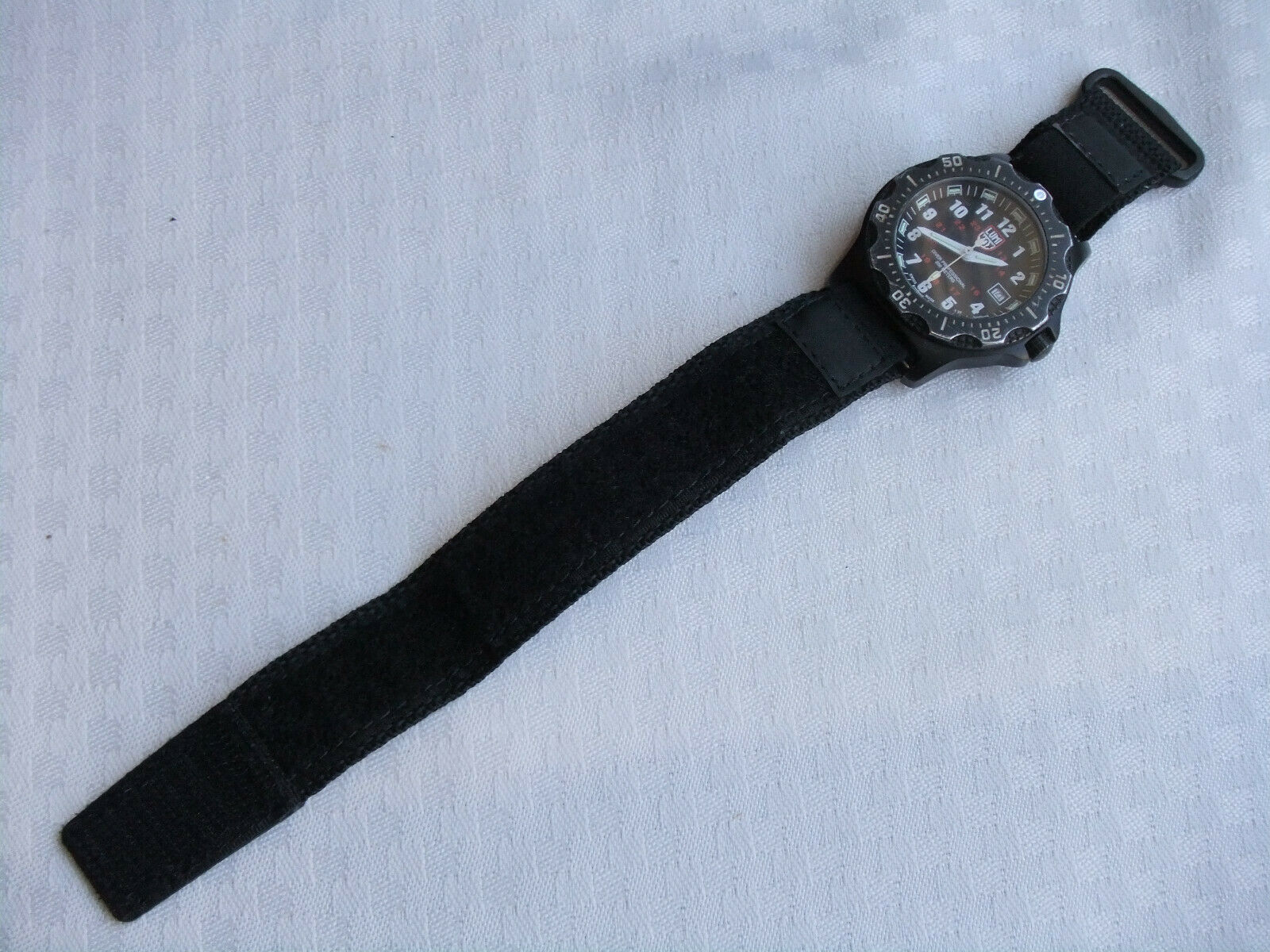 Luminox Series 8400 Diver Professional Watch w/ New Battery Works