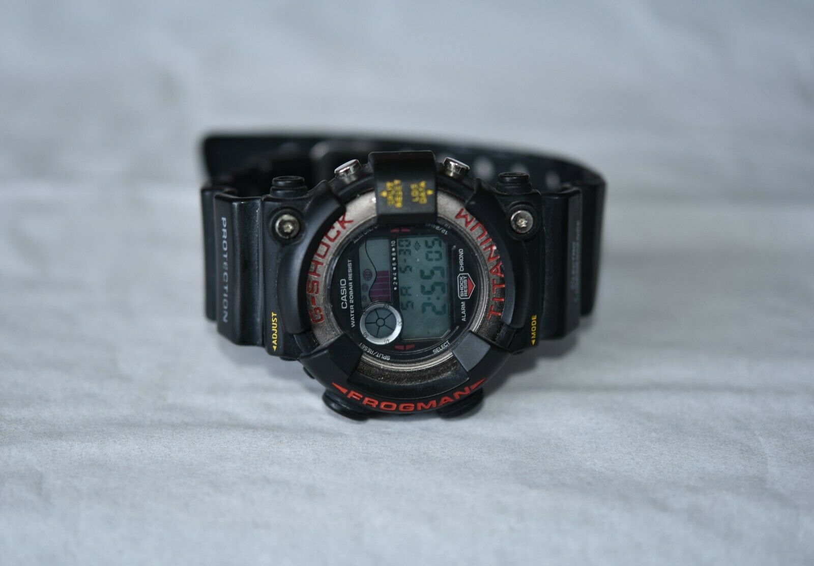 Casio G-Shock Frogman DW-8200 1995 Air Diver 200m Water