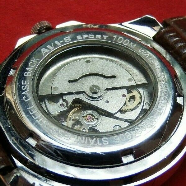 MANS AVI 8 SPORT AUTOMATIC WATCH.GOOD RUNNER TIMEKEEPER NEEDS A