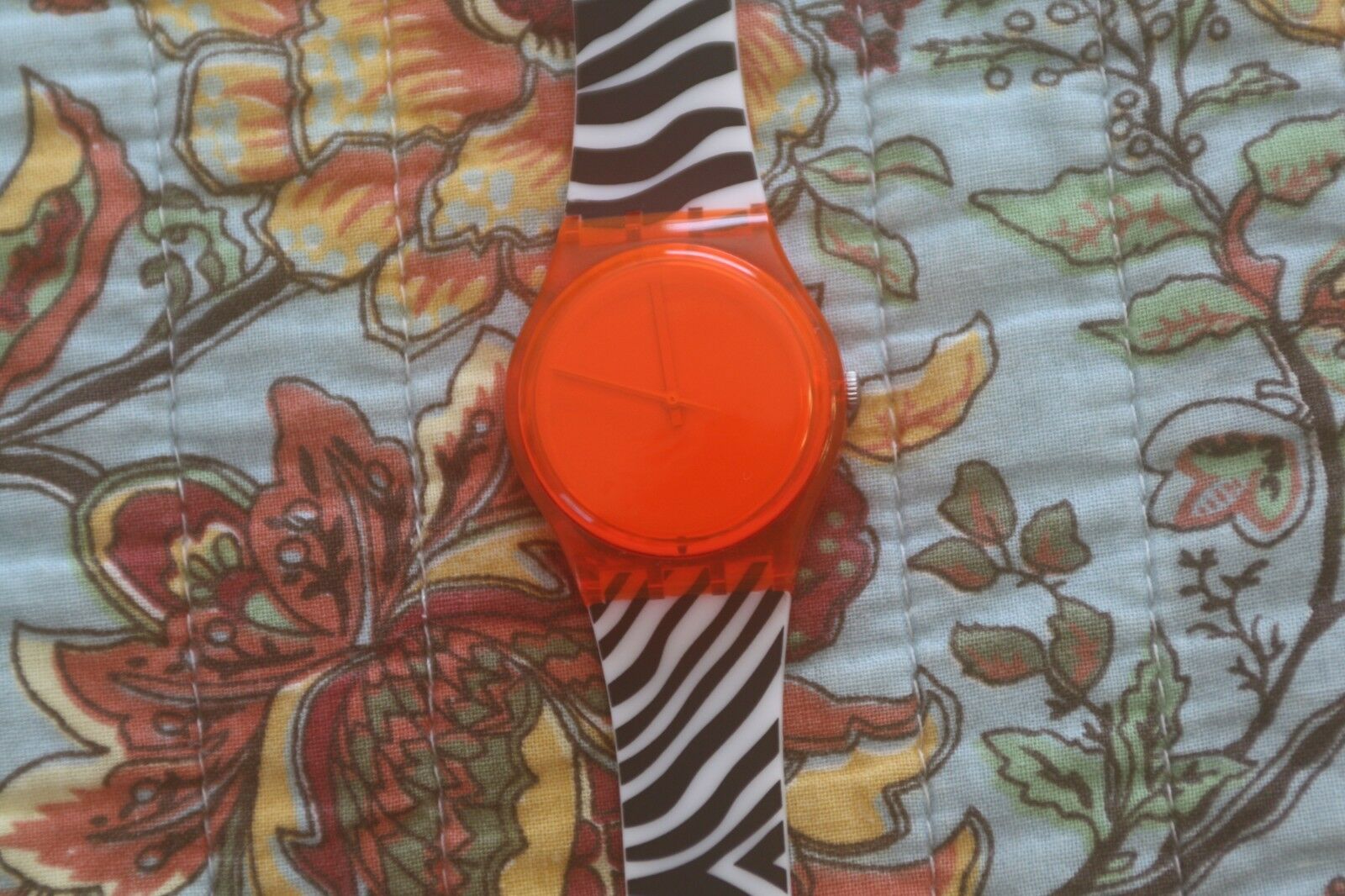 Swatch Gent Orange Zebra GO107 - year 2011 Swatch (2011) Unisex  main image 4
