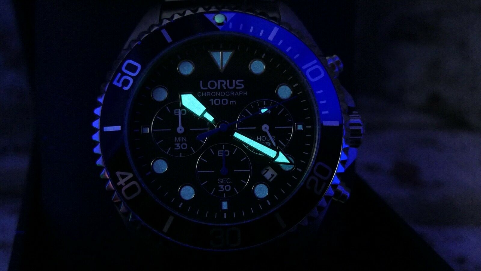 販売特注 SEIKO LORUS Sports Chronograph Dark Blue Sunray Watch