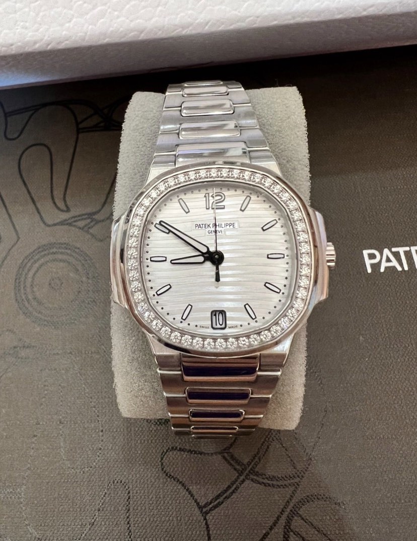 Patek philippe clearance nautilus 7018