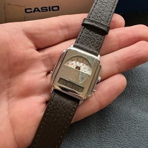 VINTAGE CASIO AQ-441 JUMP HOUR DIGITAL ANALOG COLLECTIBLE