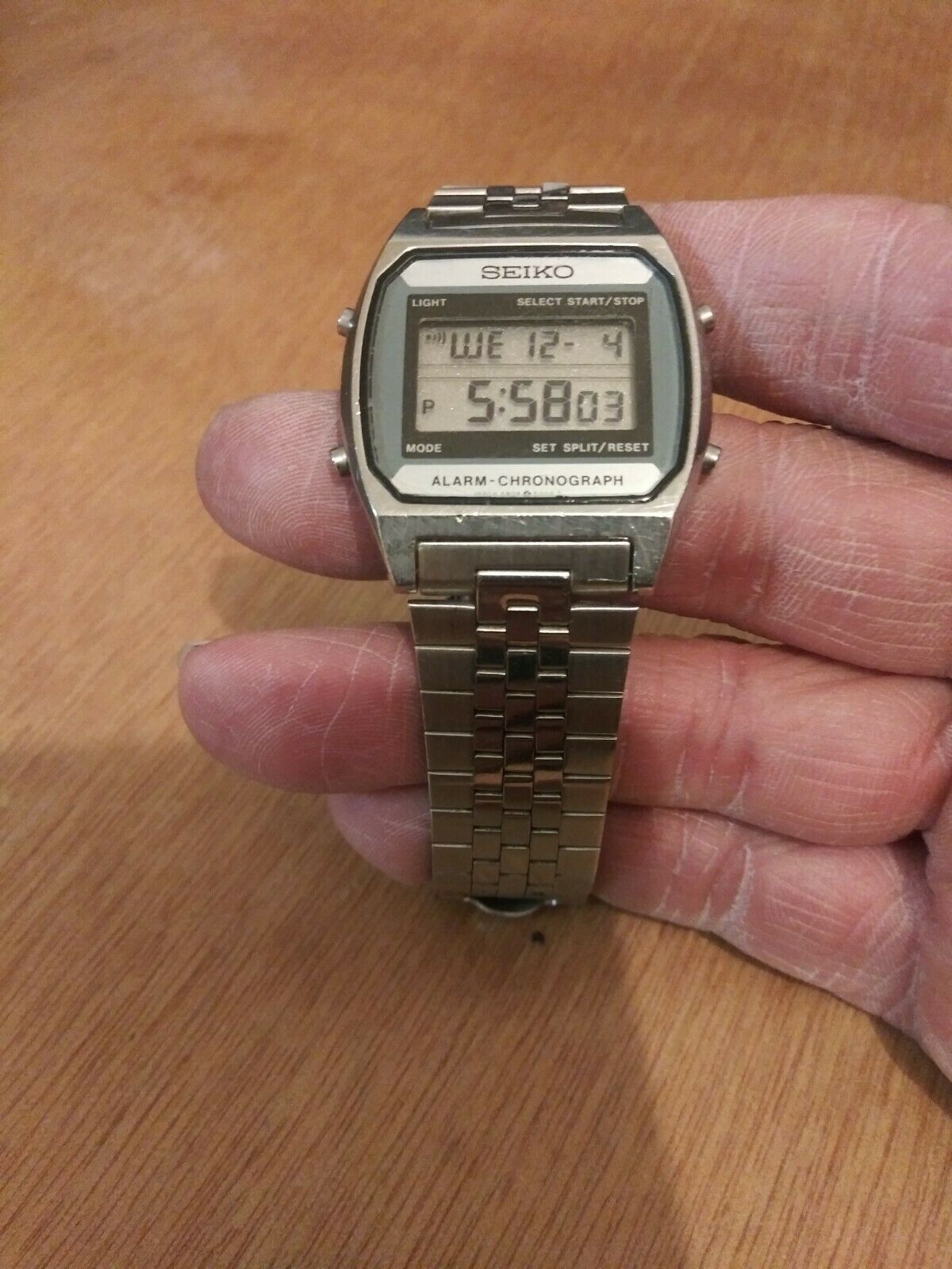 Vintage 1985 Seiko A904-5000 Men's Digital Alarm Chronograph LCD Watch  Nice!!! | WatchCharts